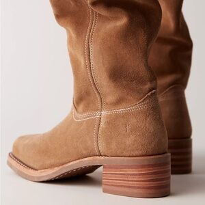 Frye Campus 12R Boots Size 8 NWOT